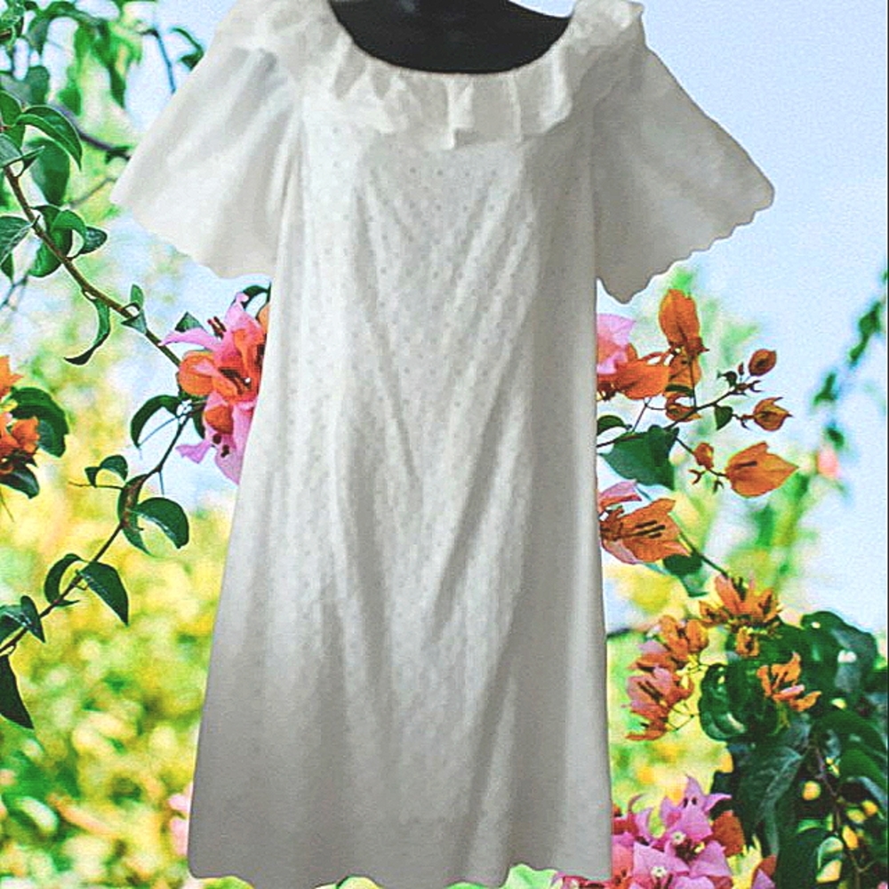 - JESSICA HOWARD EYELET DRESS